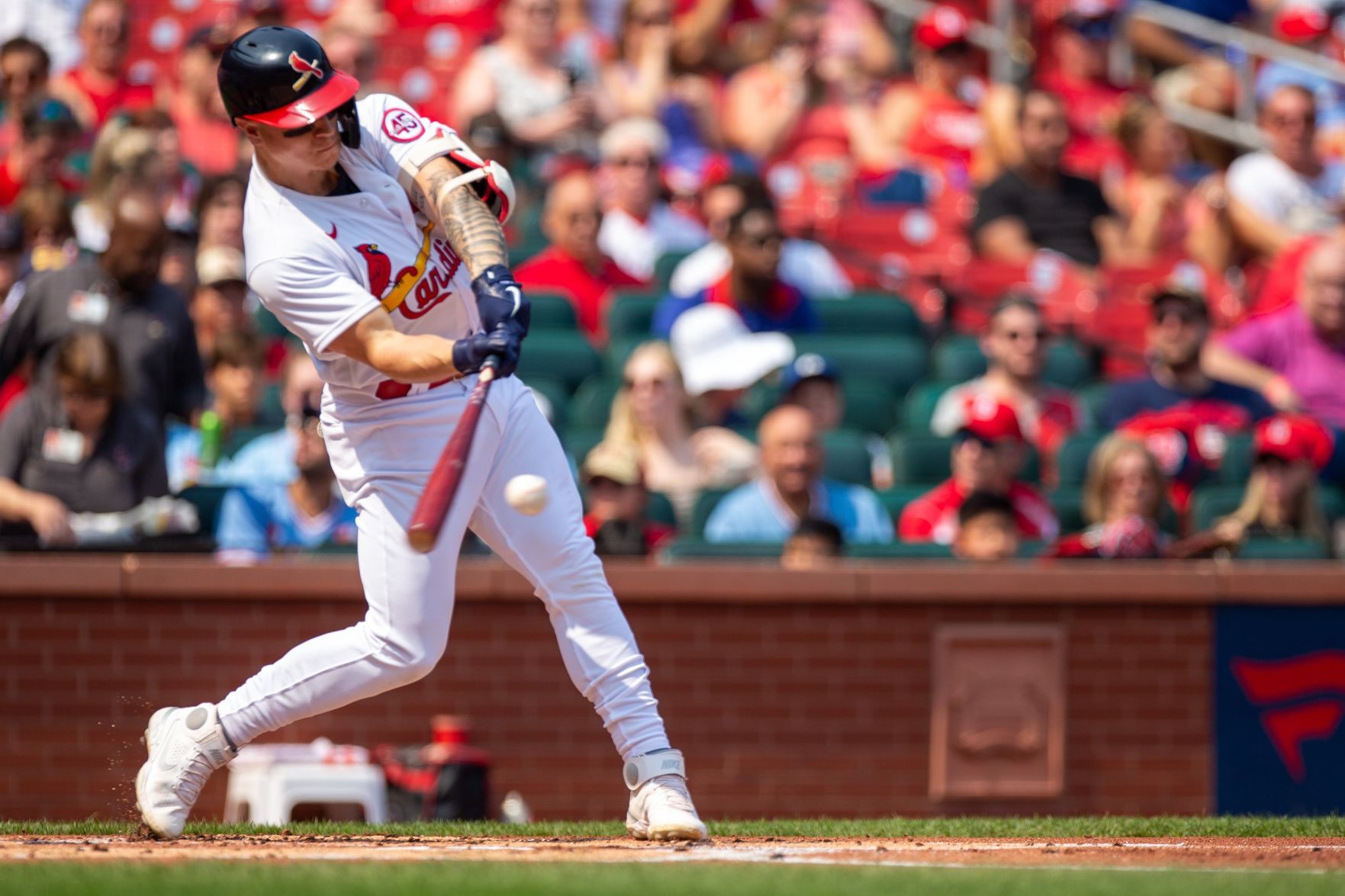 Cardinals take on Reds